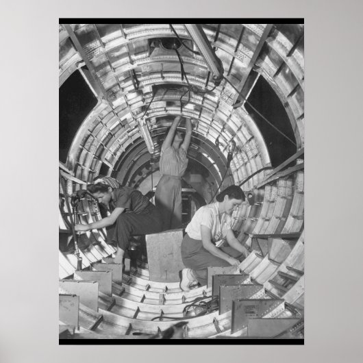 Women workers install fixtures and_War image Poster (Vorne)