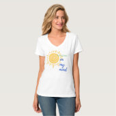 Women's Basic V-Neck T-Shirt Sunshine On My Mind (Vorderseite Vollansicht)