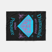 Womens Diamonds Are D Under Pressure - Motivationa Fleecedecke (Vorderseite (Horizontal))