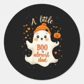 Womens Funny Soky Pregnancy A Little Boo Is Almost Runder Aufkleber (Vorderseite)