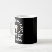 Womens I Survived My First Year Of Teaching Funny Kaffeetasse (Vorderseite Links)