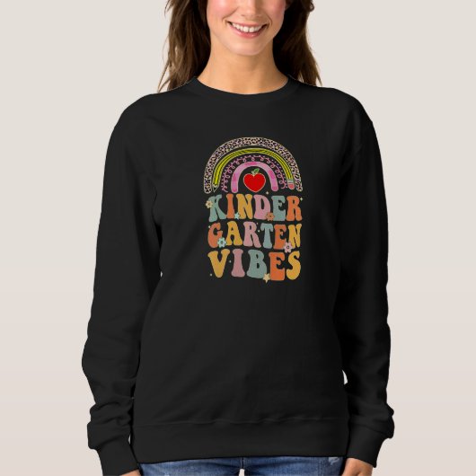 Womens Kindergarten Vibes First Day Back to School Sweatshirt (Vorderseite)