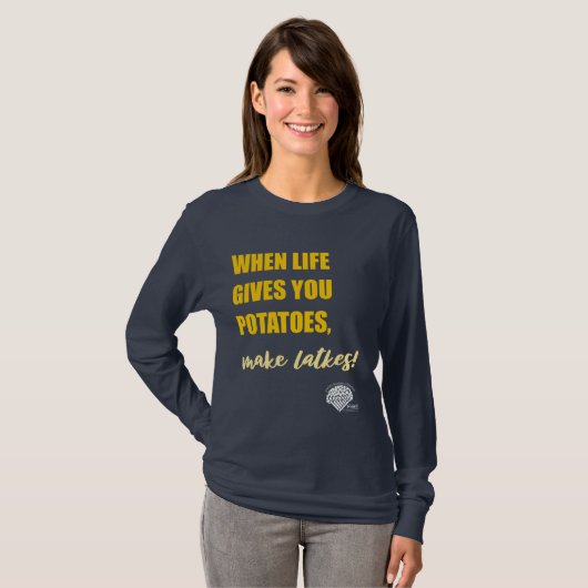 Women's Long-Sleeve Hanukkah Shirt - "Make latkes" (Vorne ganz)