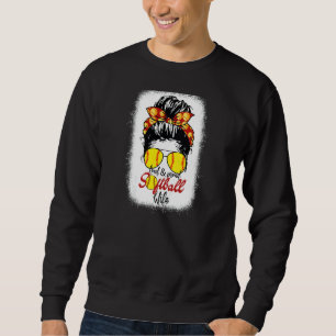 Womens Loud & Proud Softball Ehefrau Messy Bun Leo Sweatshirt