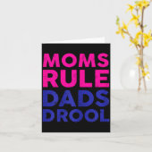 Womens Moms Rule Dads Drool Funny Mother's Day Gra Karte (Gelbe Blume)