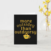 Womens More Outsidey Than Outdoorsy Funny Tree Men Karte (Gelbe Blume)