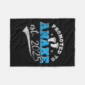 Womens Promoted To Anake 2025 New Hawaiian Aunt Vi Fleecedecke (Vorderseite (Horizontal))