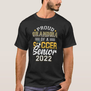 Womens Proud Oma eines Fußballstars Senior 2022 So T-Shirt
