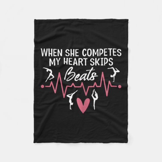 Womens When She Competes My Heart Skips Beats Prou Fleecedecke (Vorderseite)