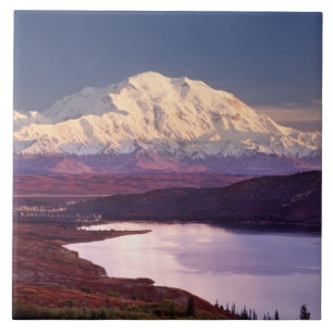 Wonder Lake und Mt. Denali bei Sonnenaufgang in de Fliese