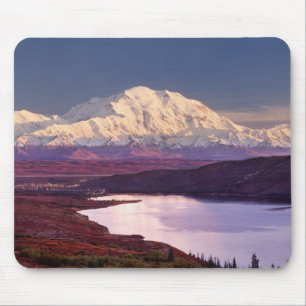 Wonder Lake und Mt. Denali bei Sonnenaufgang in de Mousepad