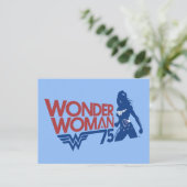 Wonder Woman 75th Anniversary Red & Blue Logo Postkarte (Stehend Vorderseite)
