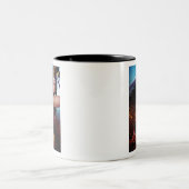 Wonder Woman blockiert mit Schwert Zweifarbige Tasse (Mittel)