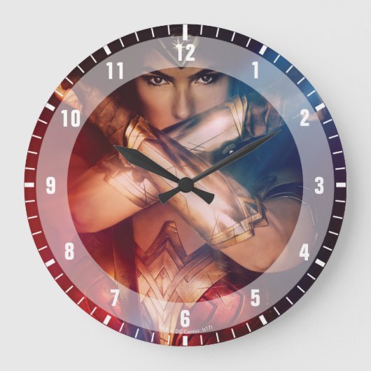 Wonder Woman Blockierung mit Armbändern Große Wanduhr (Vorderseite)