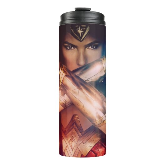 Wonder Woman Blockierung mit Armbändern Thermosbecher (Vorderseite)