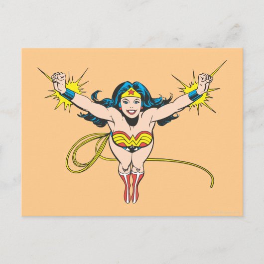 Wonder Woman Fly Forward Postkarte (Vorderseite)