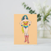 Wonder Woman Hands auf Hüften Postkarte (Stehend Vorderseite)