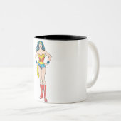 Wonder Woman Hands auf Hüften Zweifarbige Tasse (VorderseiteRechts)
