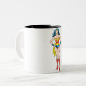 Wonder Woman Hands auf Hüften Zweifarbige Tasse (Vorderseite Links)