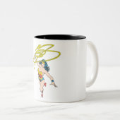 Wonder Woman Holds Lasso 2 Zweifarbige Tasse (VorderseiteRechts)