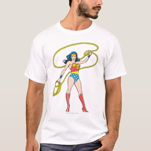 Wonder Woman Stehend mit Lasso T-Shirt (Vorderseite)