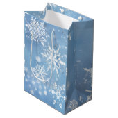 Wonderful Christmas Snow Mittlere Geschenktüte (Vorderseite Schrägansicht)