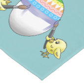 Wonderful Easter chicks paint a Easter egg Kurzer Tischläufer (Ecke)