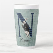 Wonderland White Rabbit Letter N Milchtasse (Vorderseite)