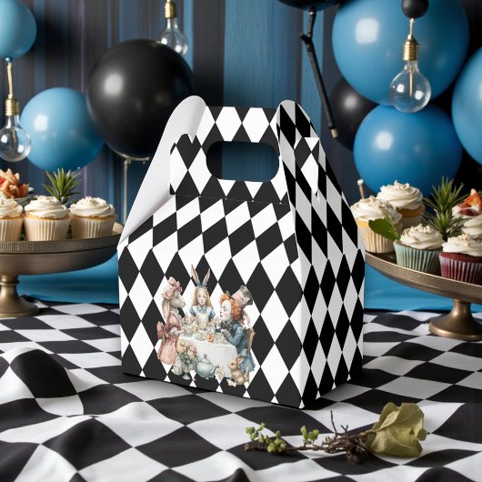 Wonderland with Black White Diamonds Birthday Geschenkschachtel