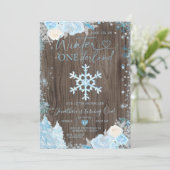 Wood Blue Winter Onederland Snowflake Geburtstag Einladung (Stehend Vorderseite)