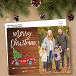 Wood Brush Script Vintag Truck Foto Weihnachten Postkarte<br><div class="desc">Rustikales Holz Pinselschrift Wasserfarbe Vintager roter LKW mit Weihnachtsbaum - Frohe Weihnachtsfamilie Foto Postkarte</div>
