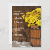 Wood Bucket Daisies Barn Wedding Probe Dinner Einladung (Vorderseite)