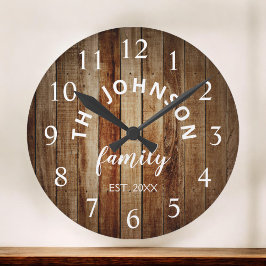 Wood Custom Family Name Rustic Farmhouse Runde Wanduhr