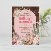 Wood Rustic Western Pink Stiefel Cowgirl Geburtsta Einladung (Stehend Vorderseite)