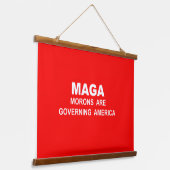 Wood Topped Wall Tapestry Wandteppich Mit Holzrahmen (Gewinkelt)