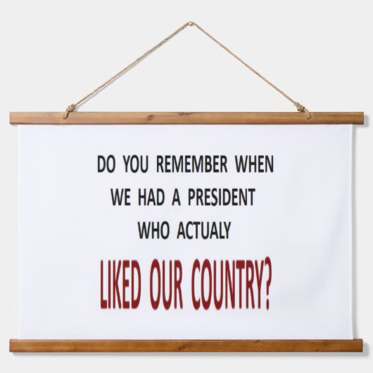 Wood Topped Wall Tapestry Wandteppich Mit Holzrahmen (Vorne)