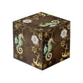 Wooden Background with Mechanical Seahorse Würfel (Rückseite Schrägansicht)