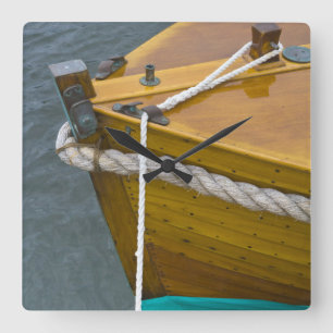 Wooden Sailboat In Water Quadratische Wanduhr