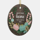 Woodgrain Unser erster Zuhause Personalisiert Boho Keramik Ornament (Rechts)
