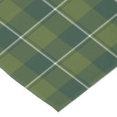 Woodland and Evergreen Plaid Kurzer Tischläufer (Ecke)