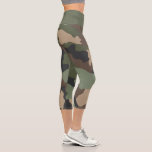 Woodland Camouflage Muster Capri Leggings<br><div class="desc">Übungen im Stil mit diesen Wald Tarnung Leggings. Die Camouflage ist in Grün-,  Bräune-,  Braun- und Schwarzwald mit einem Taillenband aus Chaki gestaltet. Entworfen von Künstler ©Susan Coffey.</div>
