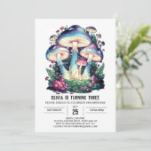 Woodland Charme Digital Mushroom Geburtstag Einladung (Stehend Vorderseite)