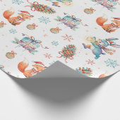 Woodland Christmas Fox, Bunny & Pinecone Pattern Geschenkpapier (Ecke)
