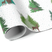 Woodland Deer and Pine Trees Pattern Geschenkpapier (Rolleneckpunkt)