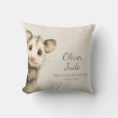 Woodland Opossum Baby • Neutral Nursery Kissen (Vorderseite)