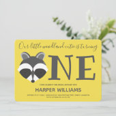 Woodland Raccoon Yellow Baby One First Birthday Einladung (Stehend Vorderseite)