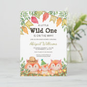 Woodland Safari Fox Familiendusche Einladung (Stehend Vorderseite)