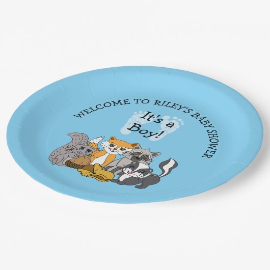 Woodland Themed Boy's Baby Shower Pappteller (Schrägansicht)