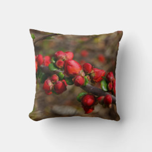 Woody Red Blooms Kissen