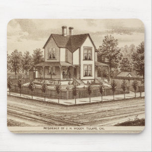 Woody res, Bank of Tulare Mousepad